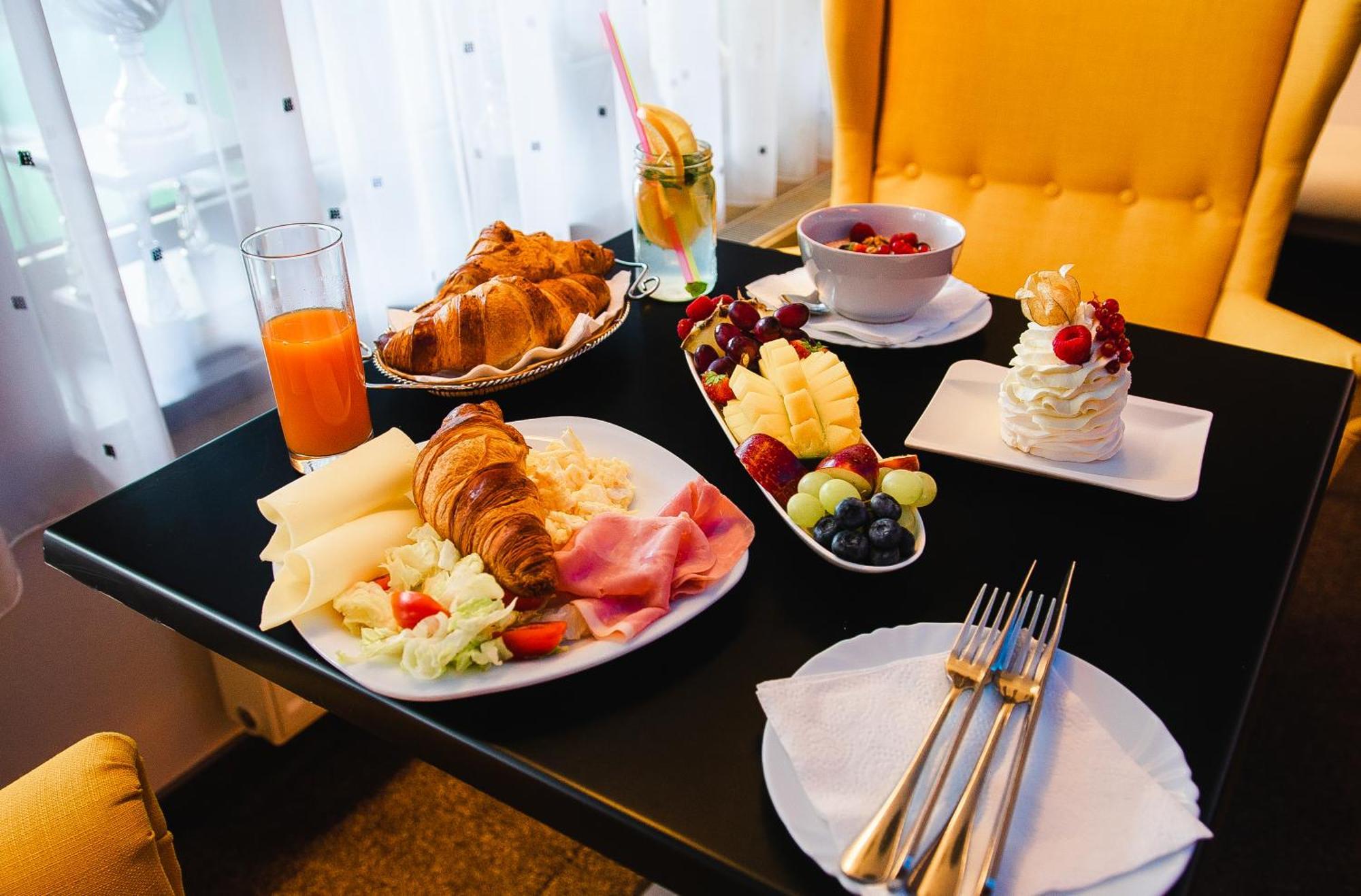 帕蒂赞斯克 Aerocafe酒店 外观 照片
